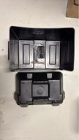 Batteriebox mit Befestigungsmaterial wie neu
