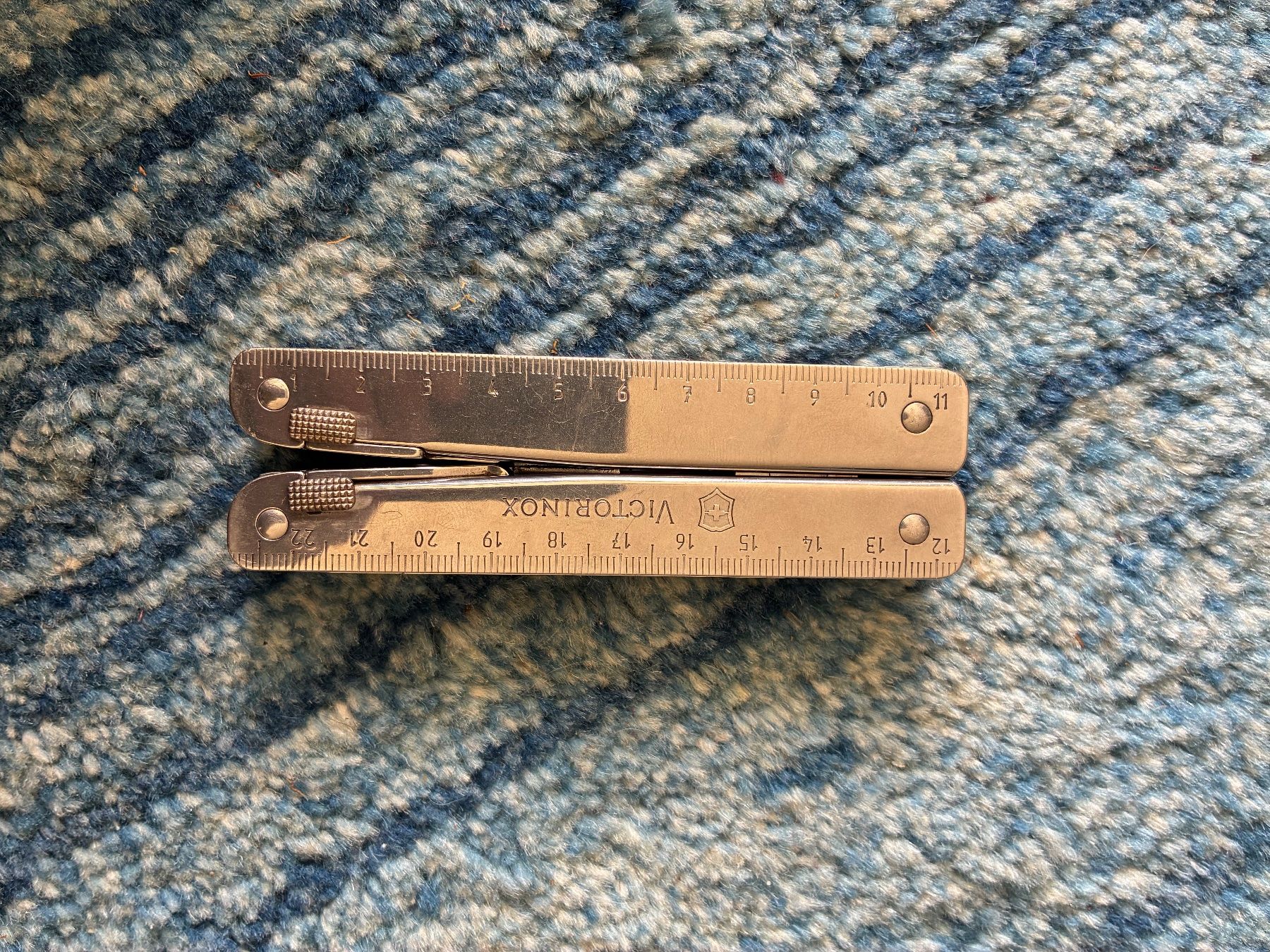 Victorinox Taschenmesser: Victorinox SwissTool Multitool – Gebraucht aus Zürich von pli_xm2c 1