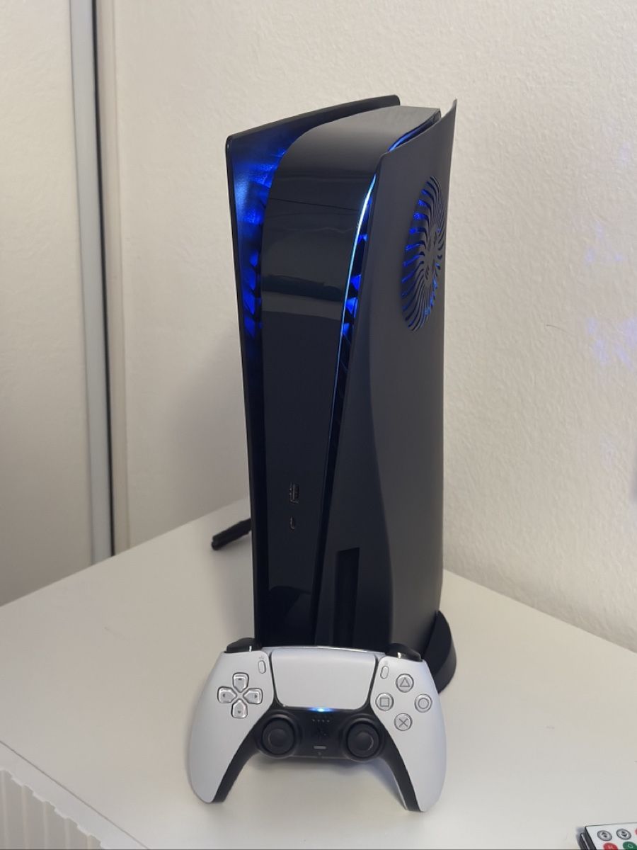 Sony Console: Playstation 5 mit LED Beleuchtung und Controller – Nuovo (secondo la descrizione) da Ermensee venduto da Joao_ 3