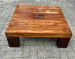 Table basse en bois massif