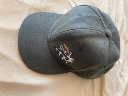 Kappe Snapback grün mit Aufdruck guter Zustand