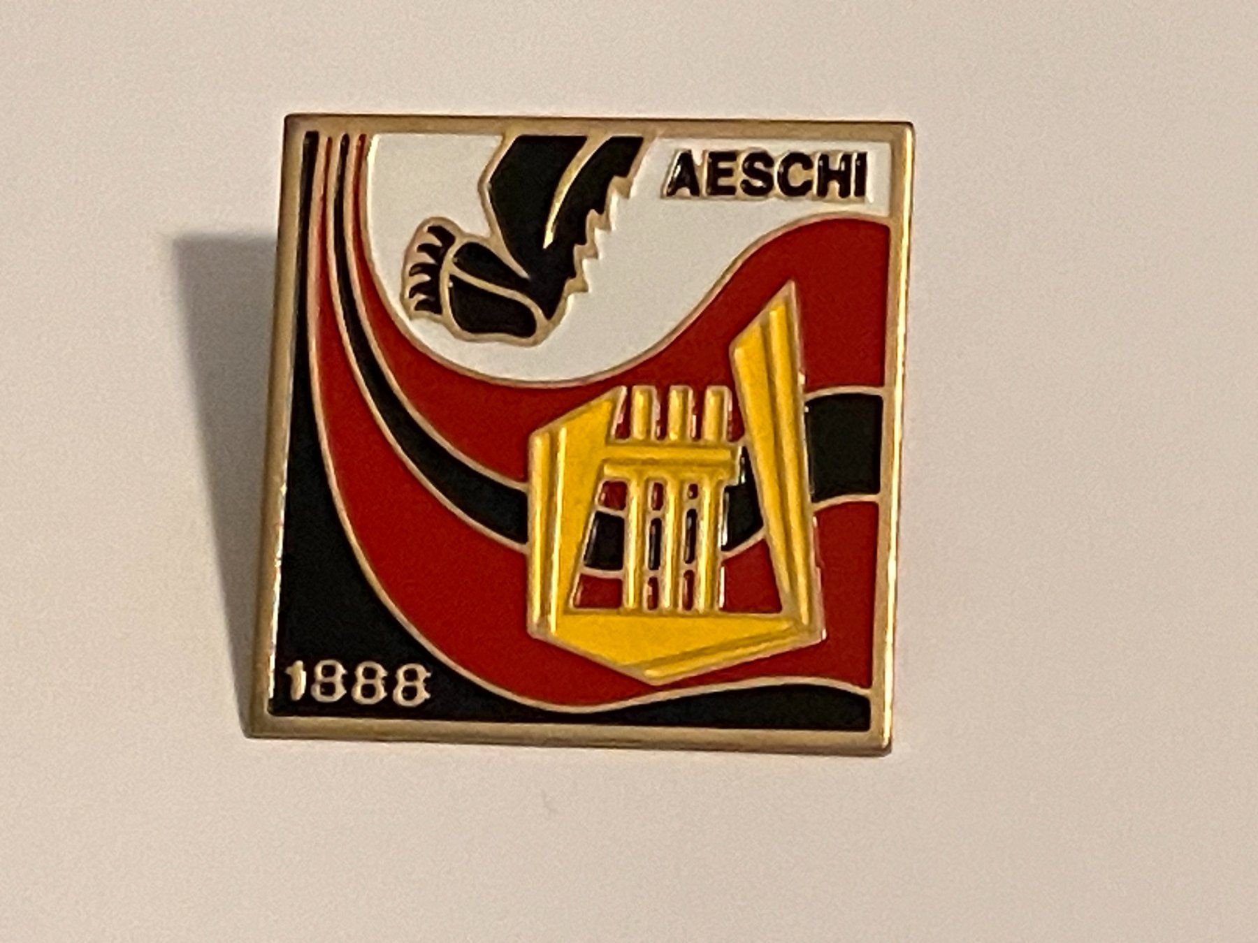 Placchette & Badge: 1 Pin Aeschi 1988 – Usato da Basel venduto da djwwpp
