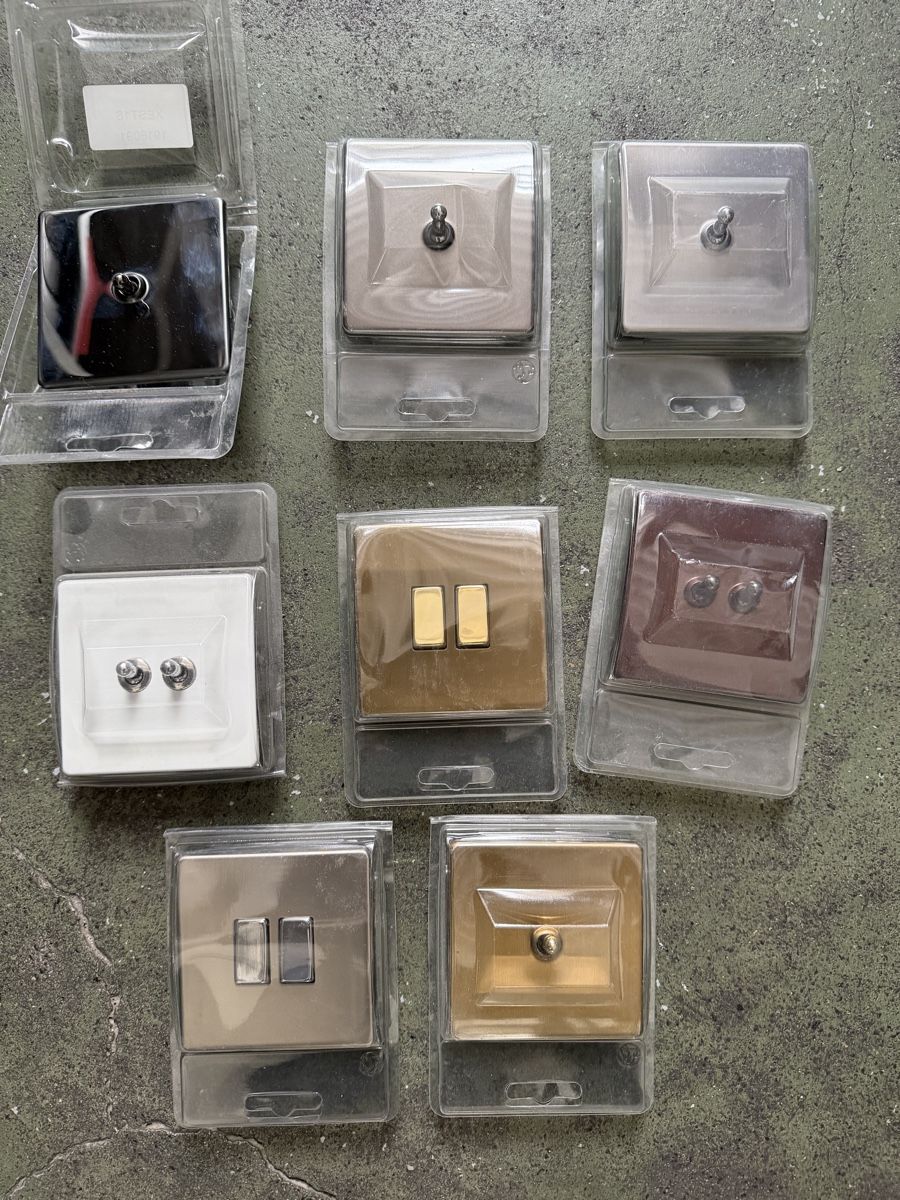 Schalter: Interrupteurs design en métal , plusieurs modèles uniques – Neu und originalverpackt aus genève von vble