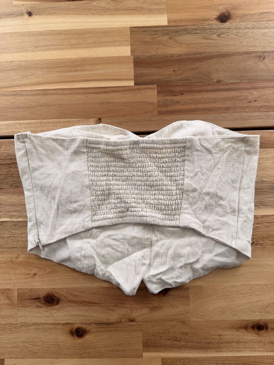 Stradivarius Top: Trägerloses Top von Stradivarius, Grösse L – Usato da Muolen venduto da ginmelz 2