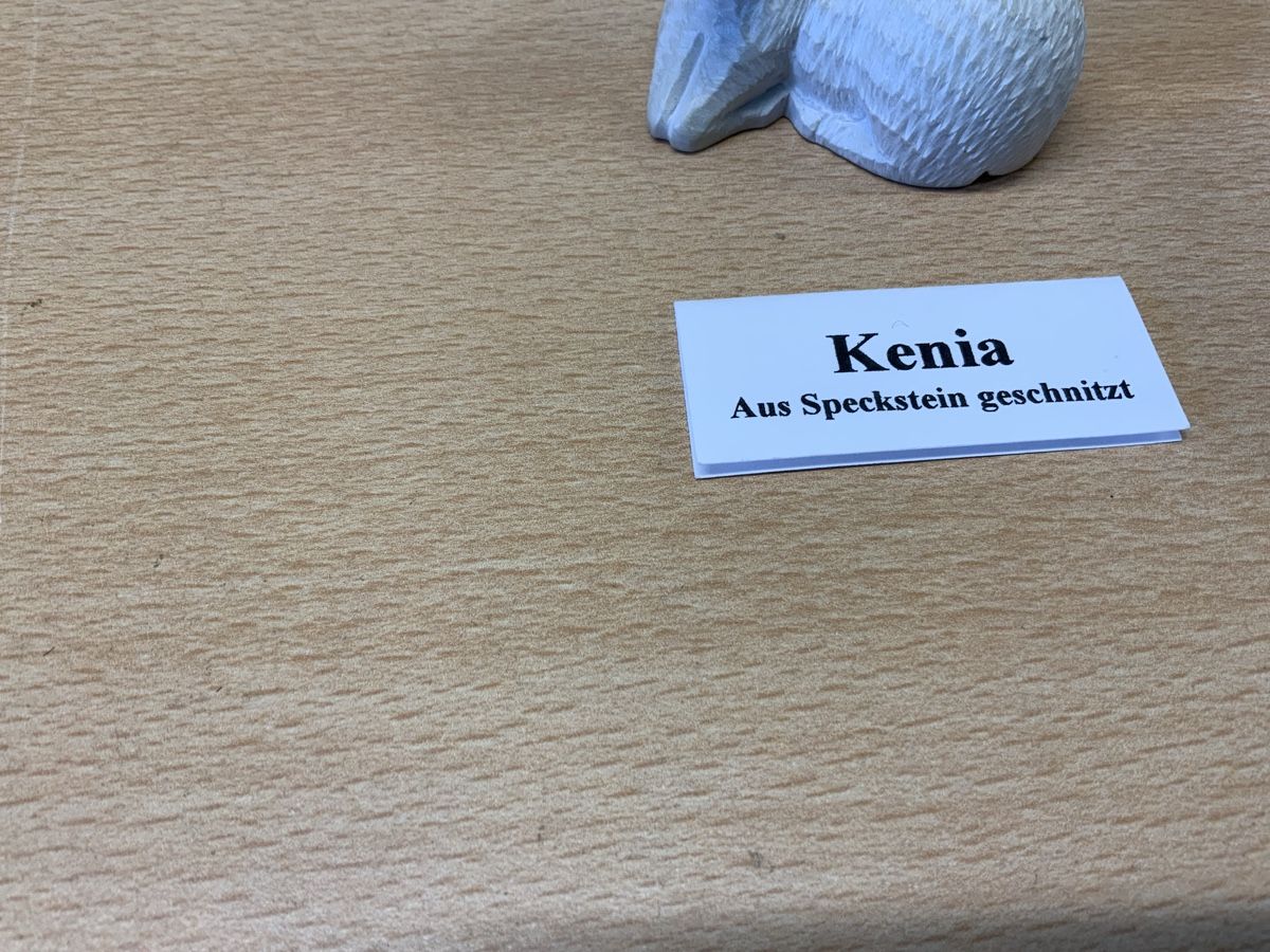 Figuren: Krippenfiguren Set Kenia Speckstein handgeschnitzt hell – Gebraucht aus Niederuzwil von Miami1999 1
