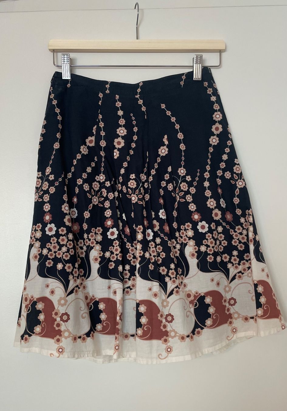 H&M Röcke: Jupe/Rock mit Blumenmuster – Gebraucht aus Bern von sch.na 1