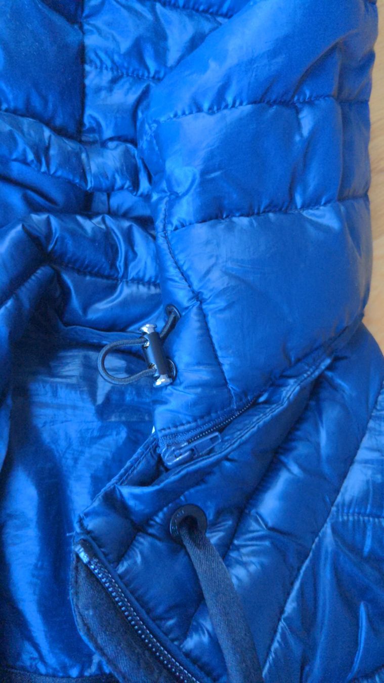 Esprit Giacche: Esprit Winterjacke, Steppjacke, Dunkelblau, Gr. S – Usato da Sutz venduto da Rawypp 5