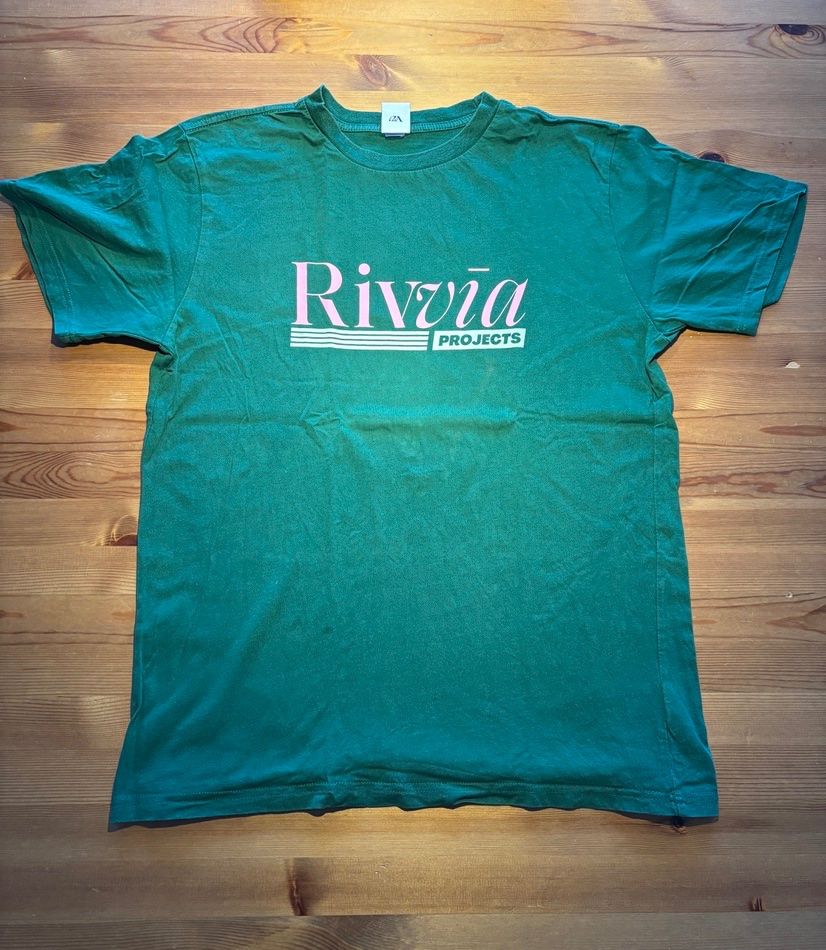 T-Shirts: T-Shirt Rivia Projects – Gebraucht aus Neuhausen am Rheinfall von ssiimmo0nn