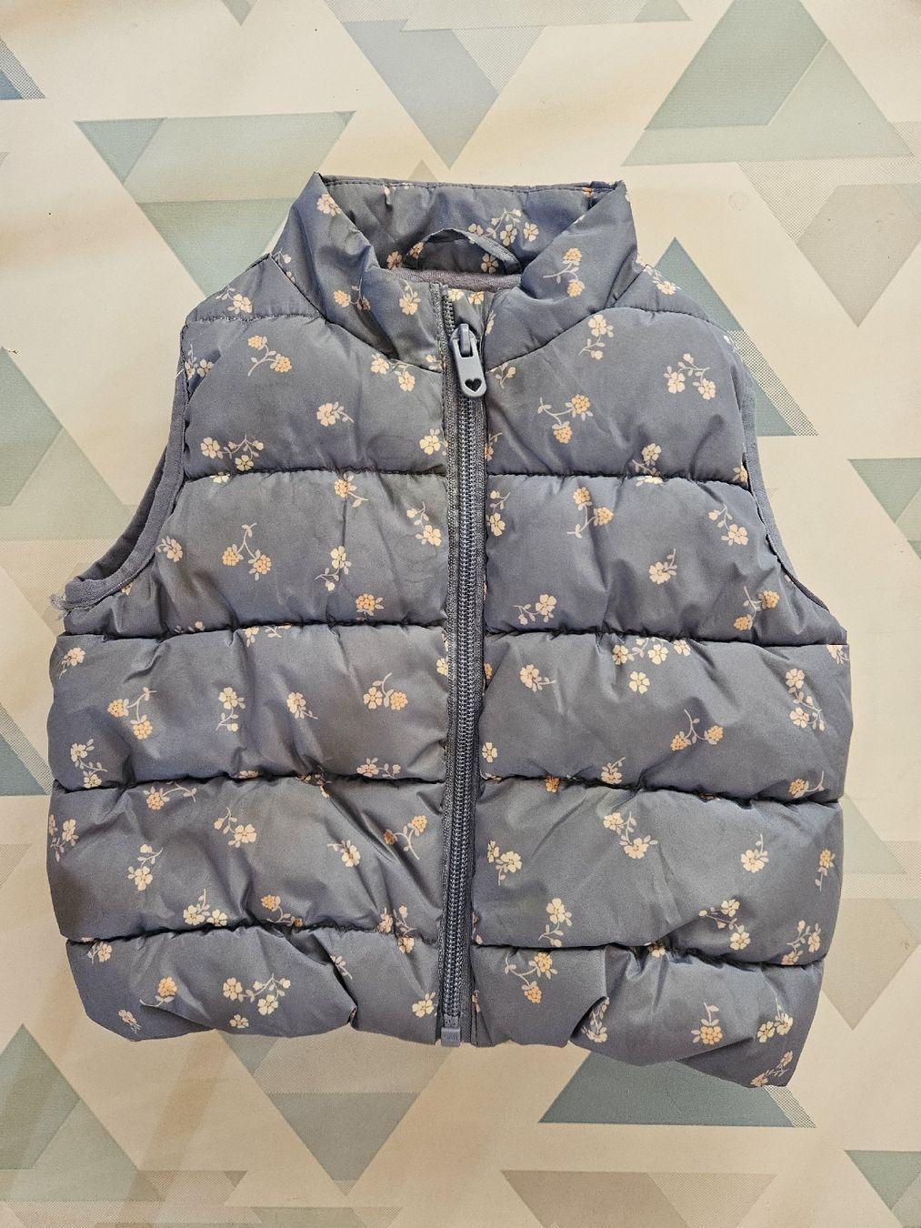 Manor Sonstige Mädchenkleider: Gilet, Weste Gr. 74 – Gebraucht aus Worb von jun_fj8w