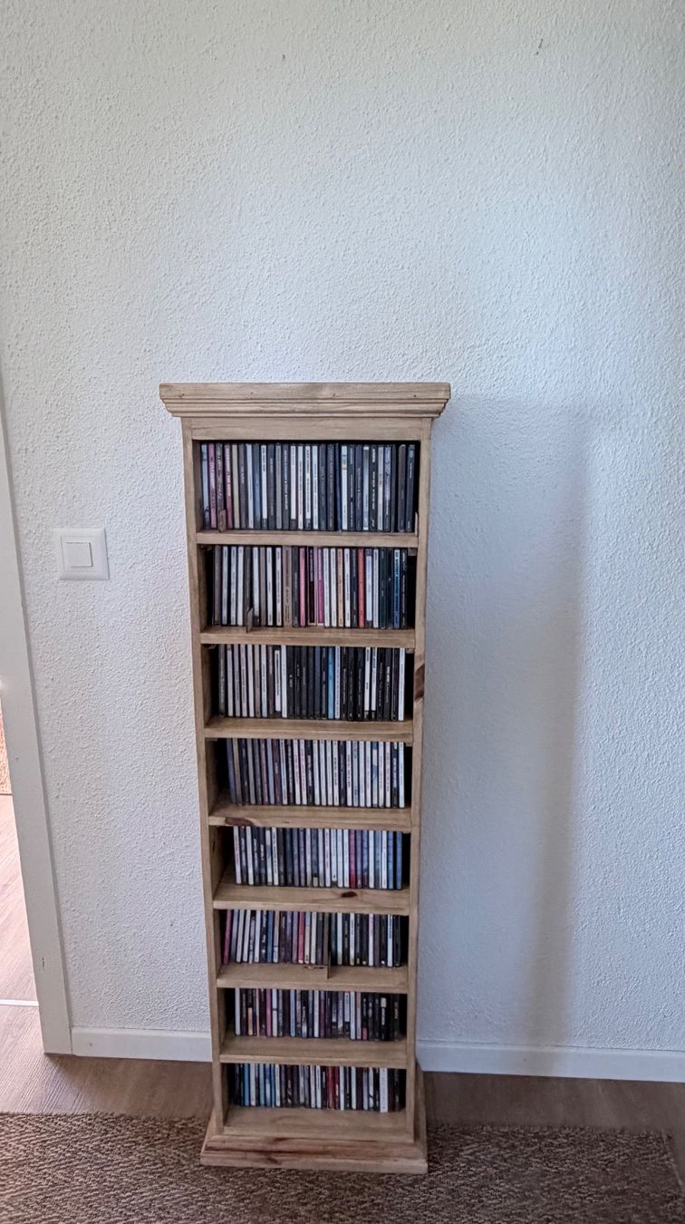 Regale: CD Gestell – Gebraucht aus Ebmatingen von thw_2fzt
