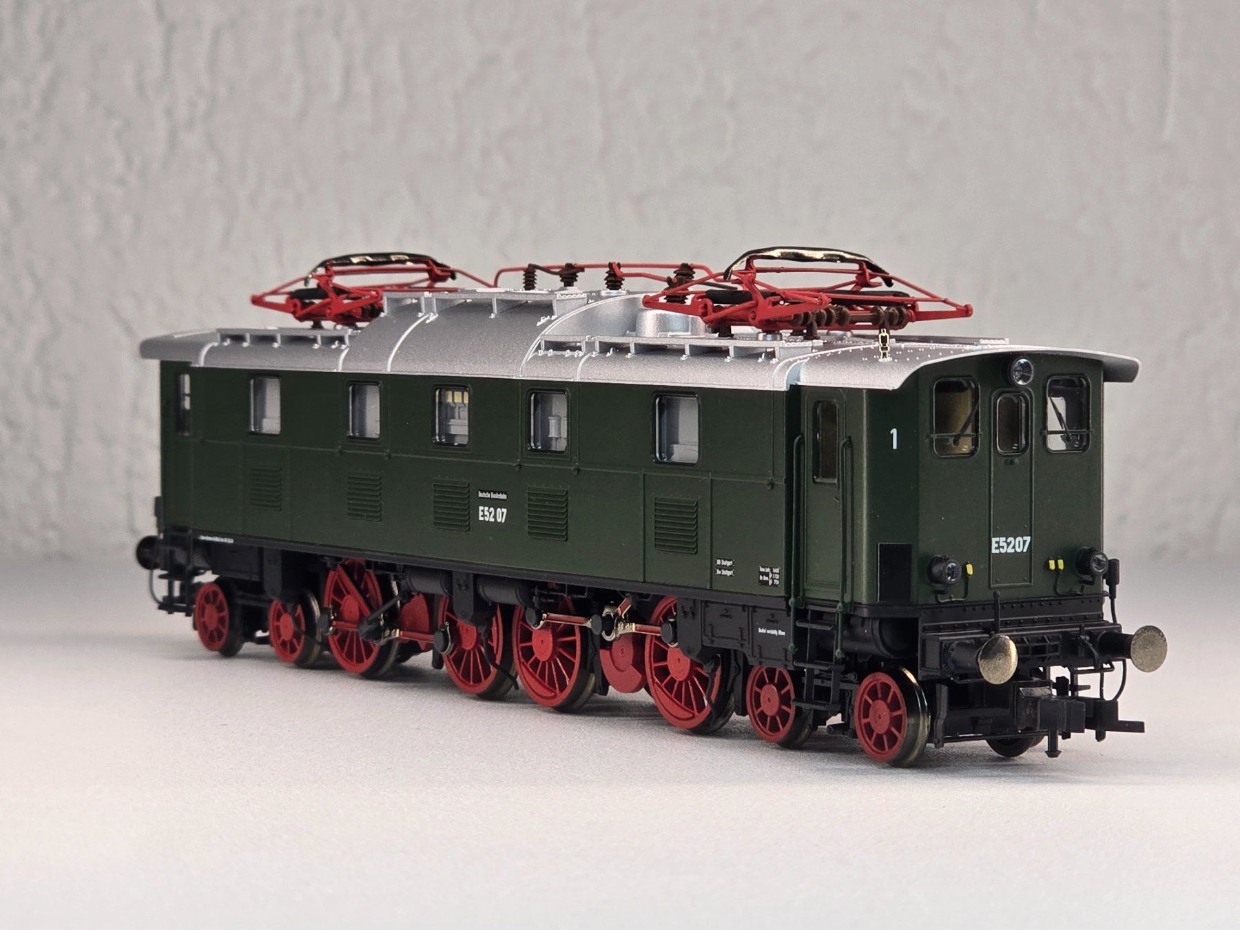 Fleischmann Modellini di ferrovie: Fleischmann 435201, DB, E 52, mit Schnittstelle, Neu – Nuovo e nell'imballaggio originale da Kloten venduto da Nicola2 2