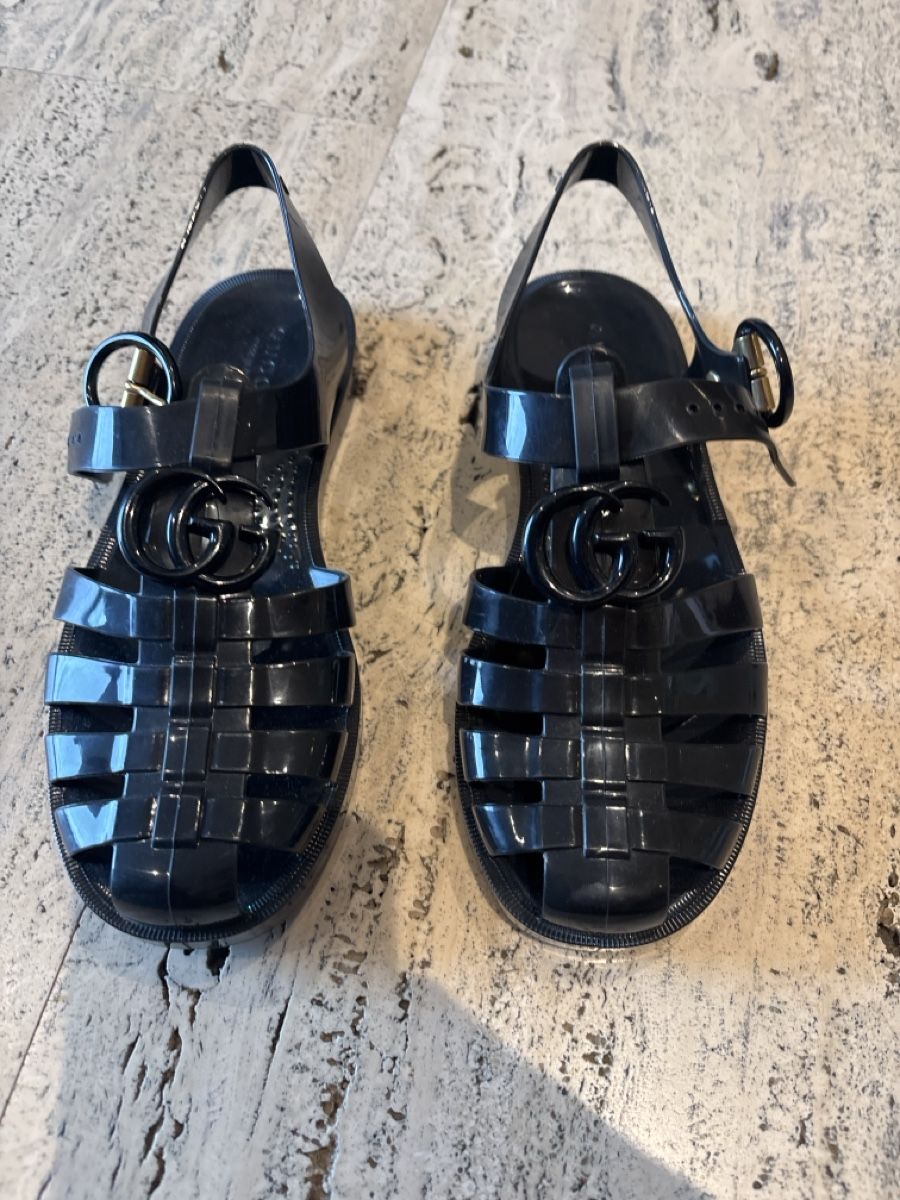 Gucci Scarpe per ragazze: Gucci Badeschuhe Grösse 34 – Usato da Salenstein venduto da sehrgut