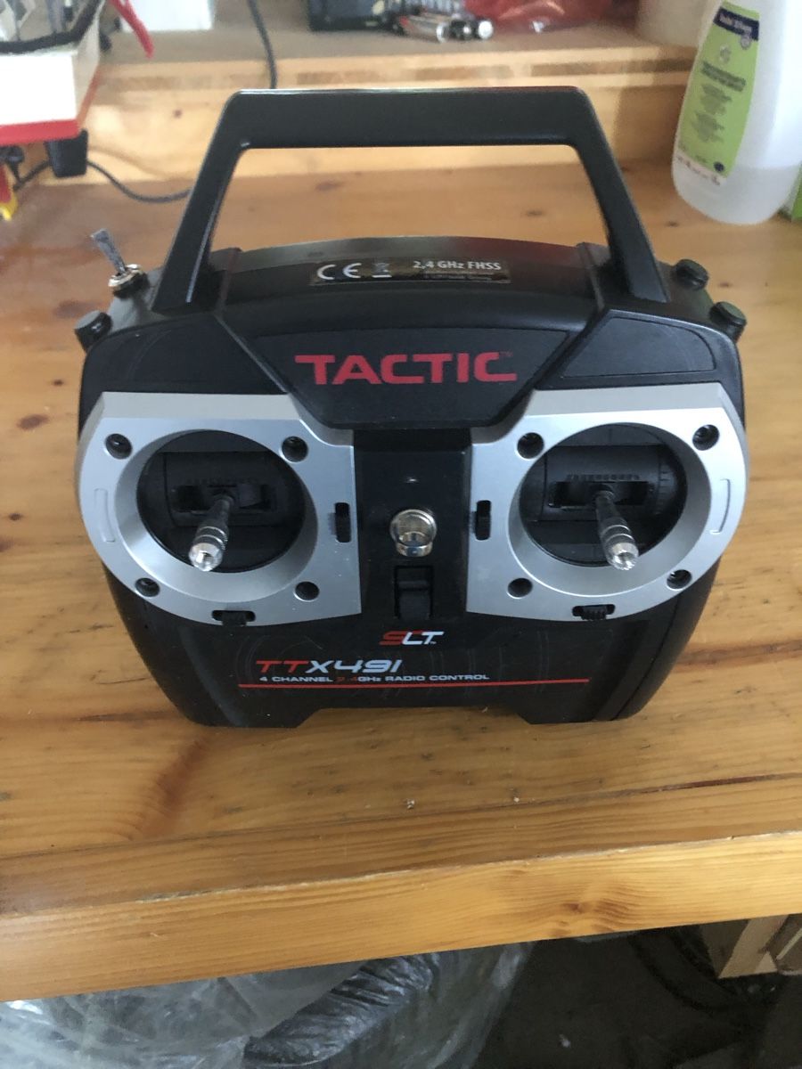 Graupner Modellismo RC: Modellboot mit Zubehör – Usato da Uttwil venduto da matthi82 1