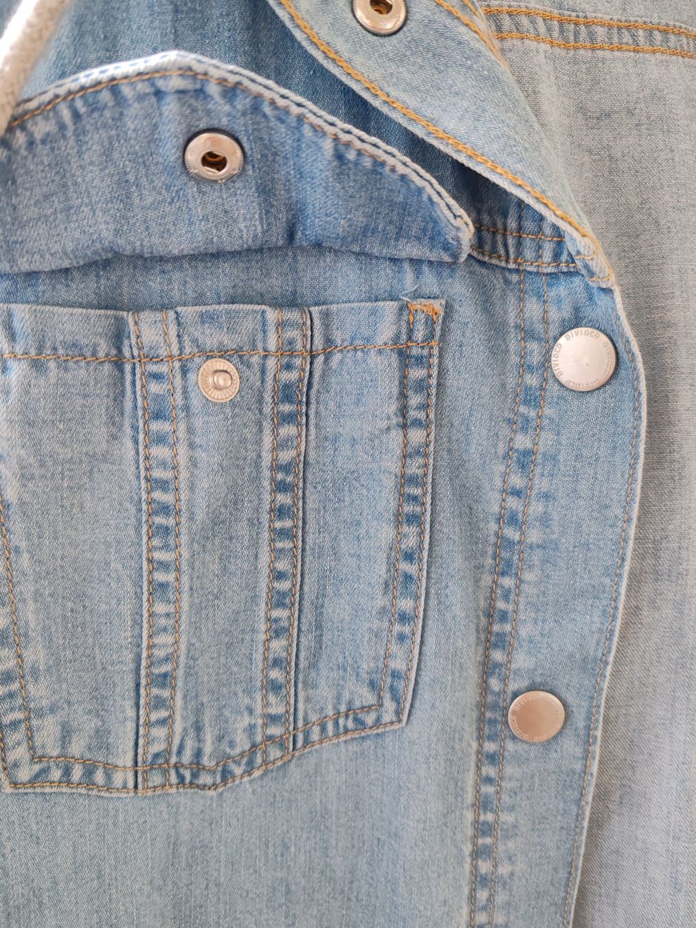 H&M Giacche: Jeansjacke mit Kapuze – Usato da Egnach venduto da bgdo26 6