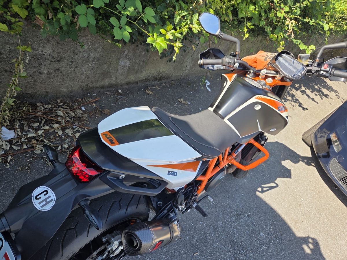 Strada: KTM 690 Duke  – Nuovo (secondo la descrizione) da Buchs AG venduto da iri_9qjp 1