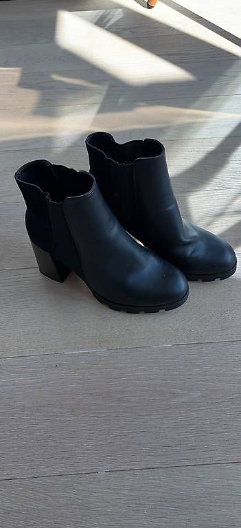 Damenschuhe: Winter Pumps Gr. 39, Anna Fields – Gebraucht aus Zürich von Lea215