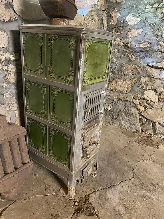 Altri mobili d'antiquariato: Antiker Kachelofen – Usato da Egliswil venduto da Fiji007 2