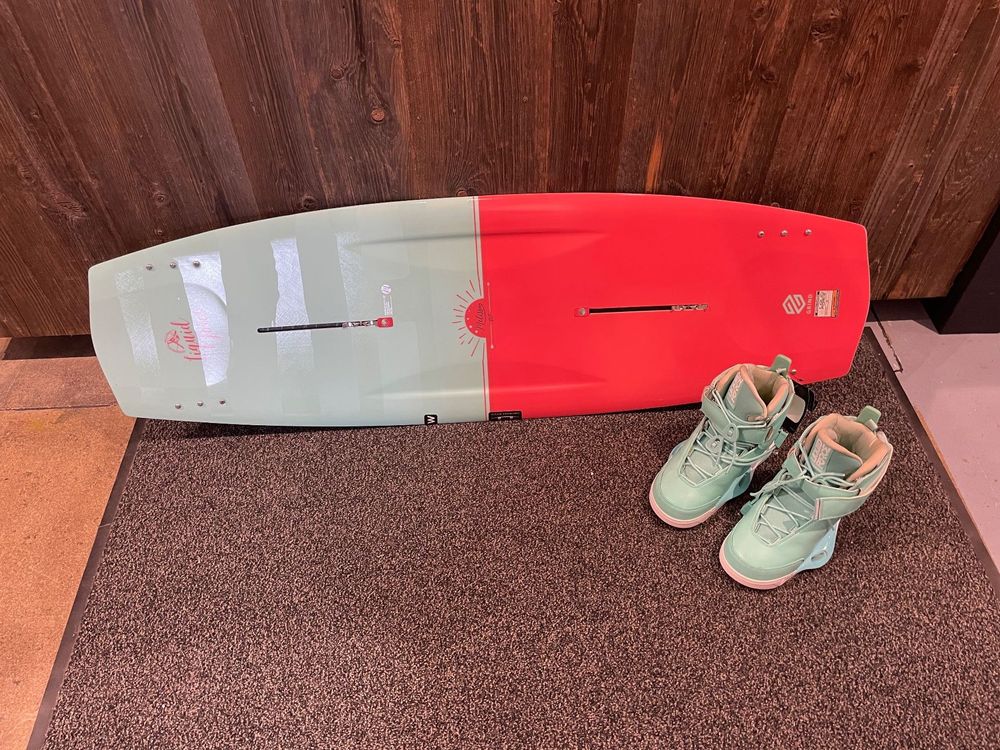 Top Wakeboard Liquid Force Melissa 135 inklusive Boots Kaufen auf Ricardo