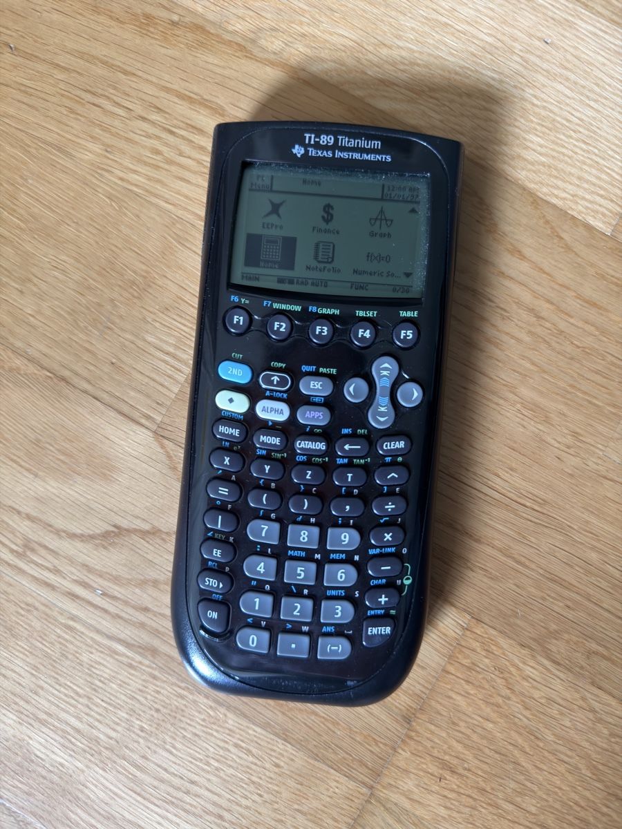 Texas Instruments Calculatrices: Taschenrechner TI-89 Titanium – D'occasion à Winterthur par m.ro.