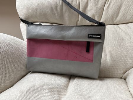 Sac Freitag F553 LOU gris et rose