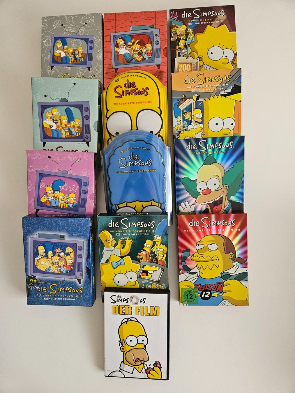 Tutti i DVDs: Die Simpsons - Komplette Staffel 1 - 12 – Usato da Horgen venduto da dive4fun