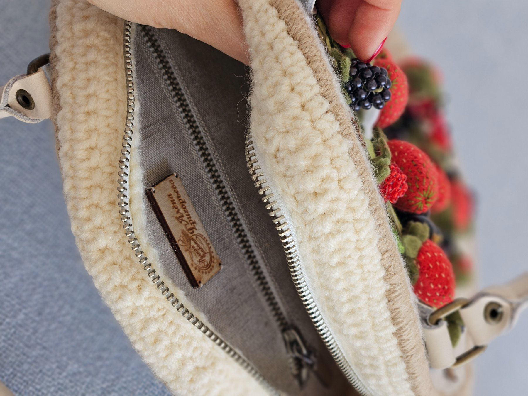 Borse da donna: Wunderschöne Sommertasche vom ukrainischen Designer – Nuovo e nell'imballaggio originale da Zollikon venduto da Oksana206 5