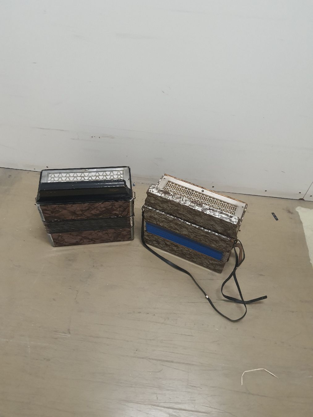 Hohner Strumenti musicali: 2 accordéons hohner diatonique 8 basses – Usato da Pont-de-la-Morge venduto da Mirabelle0 5