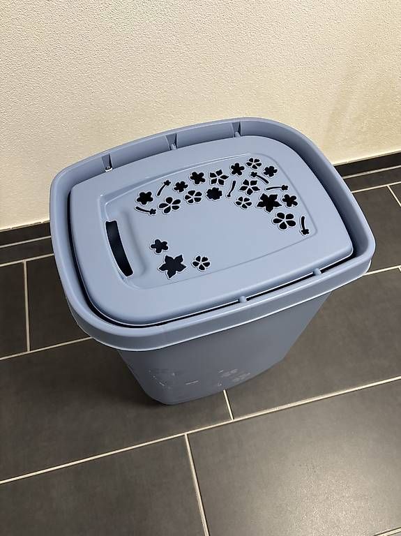 Cesti per biancheria: Porta biancheria  – Usato da Cresciano venduto da KLG-08 1