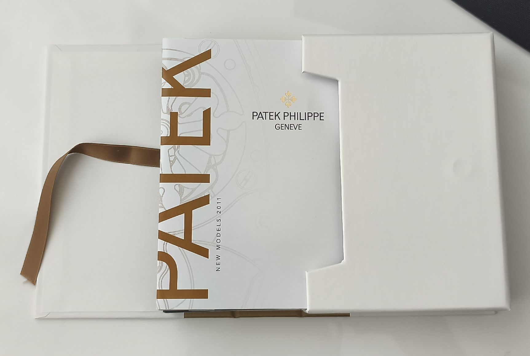 Riviste & Magazine: PATEK PHILIPPE Booklet "NEW MODELS 2011" in Top-Zustand!! – Nuovo (secondo la descrizione) da Eschenbach SG venduto da ClassicTime_ch 4