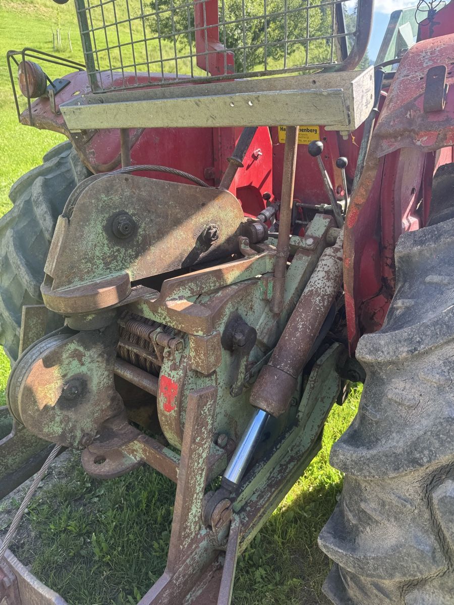 Massey Ferguson Trattori: Massey Ferguson 165 mit Frontlader und Seilwinde – Difettoso da Luthern Bad venduto da james044 3