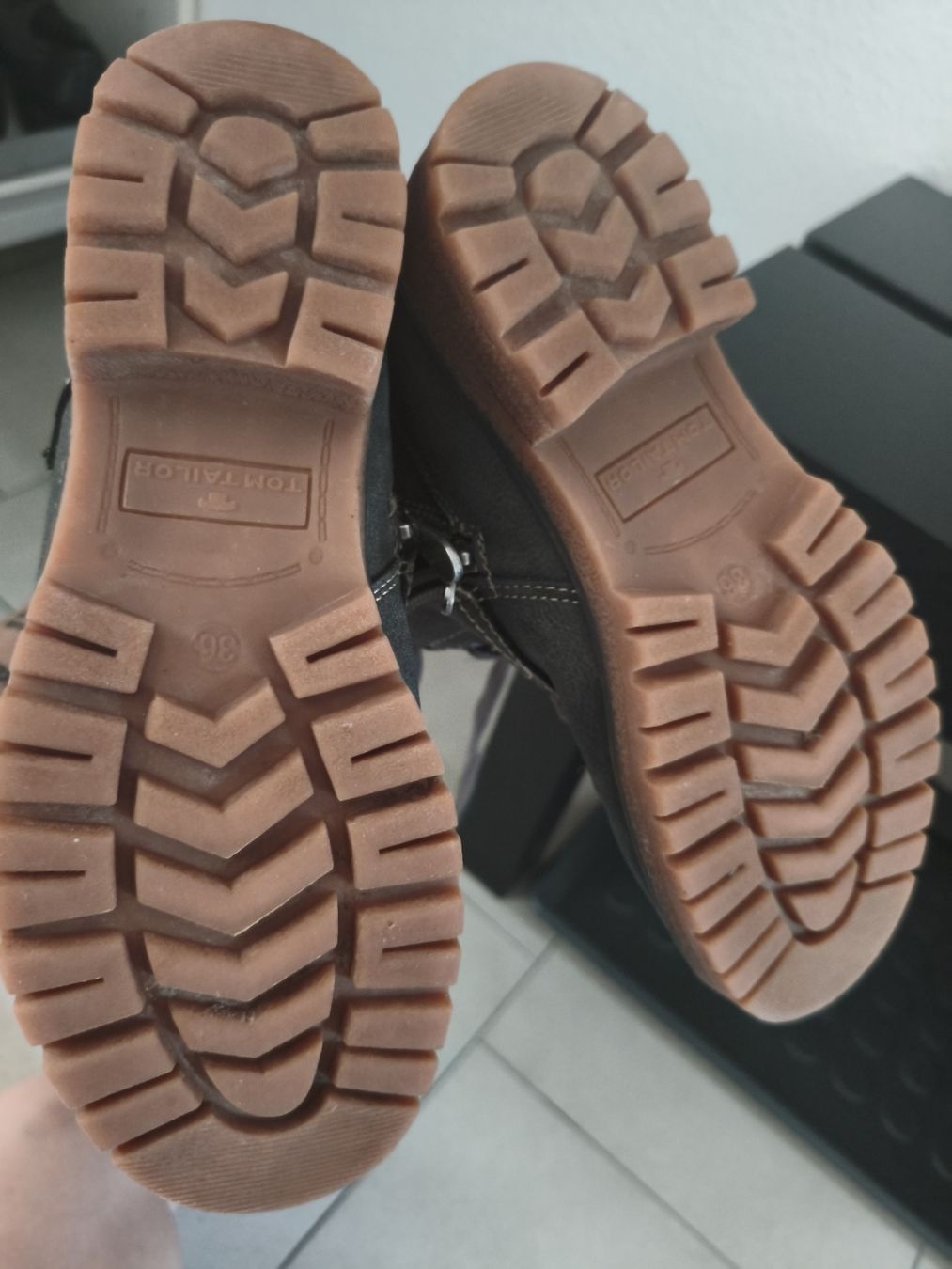 Tom Tailor Scarpe da donna: scarpe invernali waterproof Tom Tailor – Usato da Bioggio venduto da OresteIronix