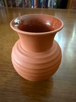 Terracotta Vase gerippt guter Zustand 10cm hoch