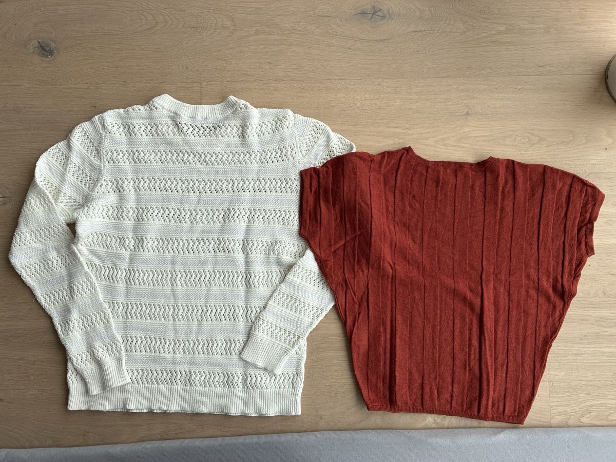 We Lots de vêtements: WE Pullover weiss und Tshirt rostrot  – D'occasion à St.Gallen par mha_x7cf 1