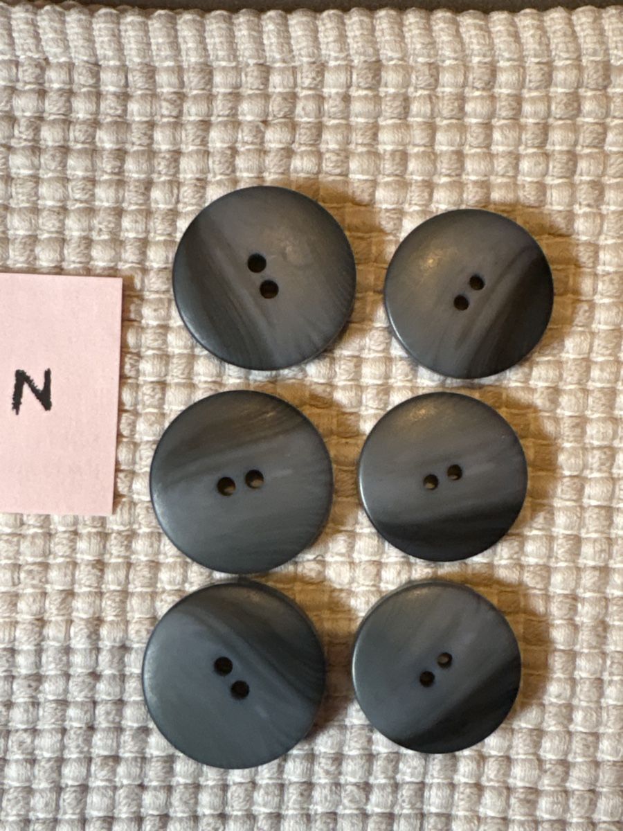 Boutons: 6 Kunststoff Knöpfe – Neuf (Voir description) à Rümlang par SchumBru10 1