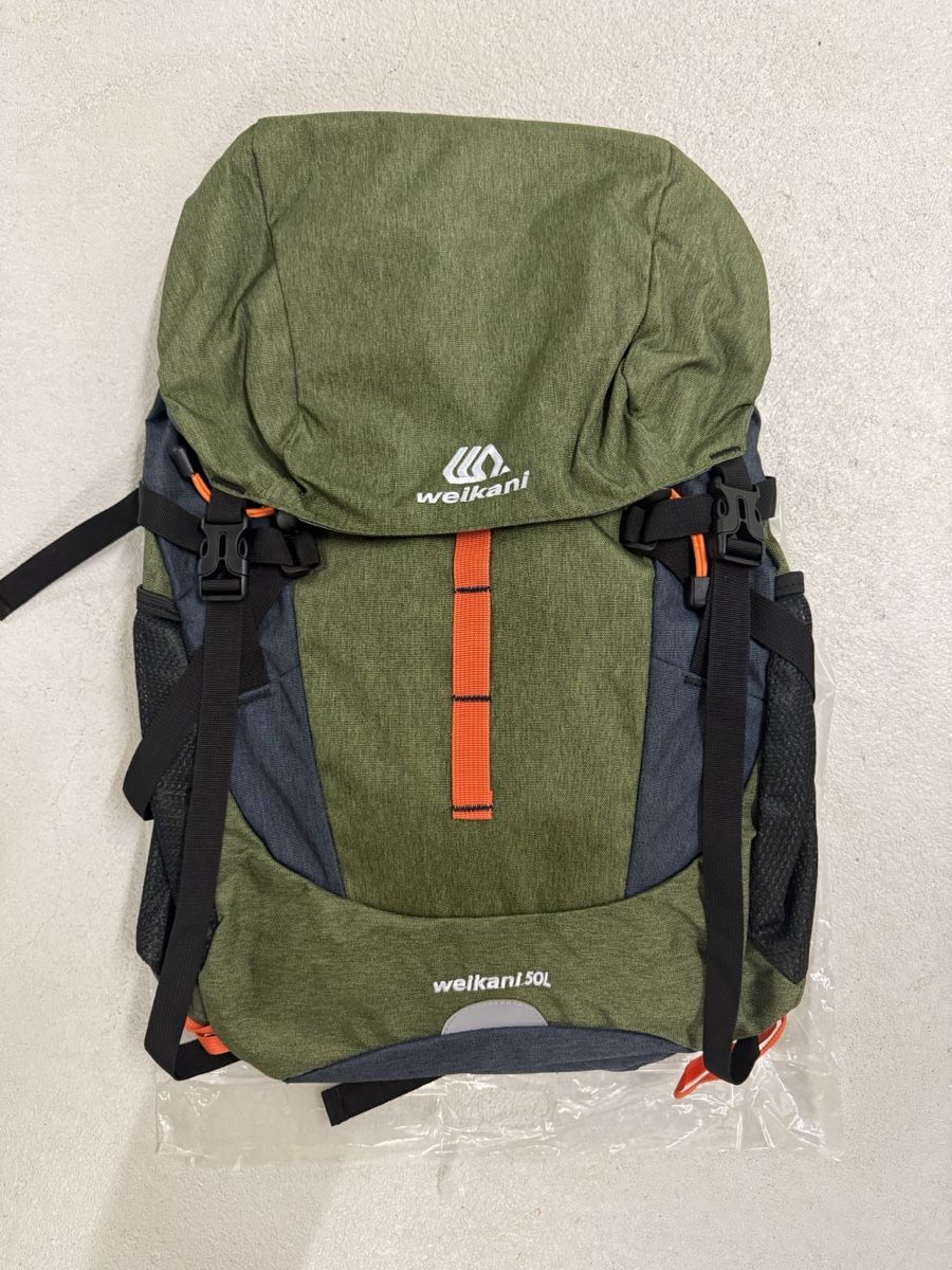 Sacs à dos: Wanderrucksack 50L olivgrün neu – Neuf avec emballage d'origine à Lyss par Ledina123