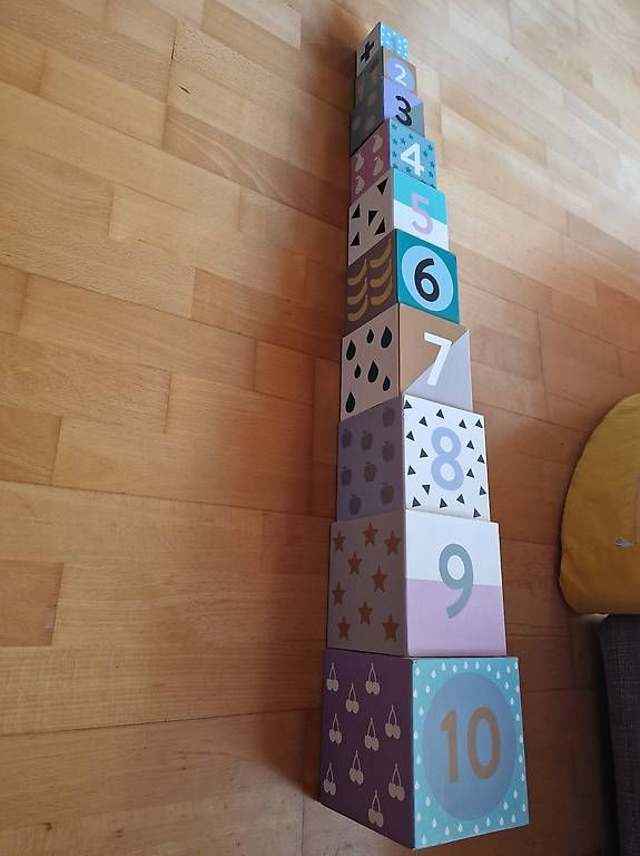 Giocattoli: Stapelturm Pappe – Usato da Rutschwil venduto da tho_9lxq 1