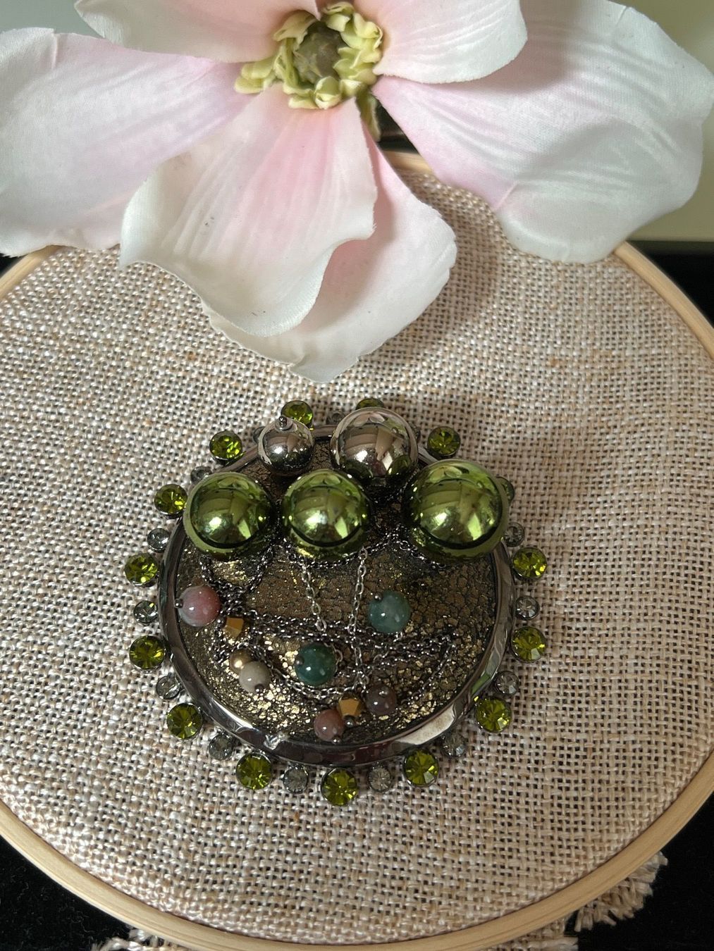 Spille & Fermagli: Schöne grünliche Brosche – Usato da Seon venduto da Sunny-Schmuck78