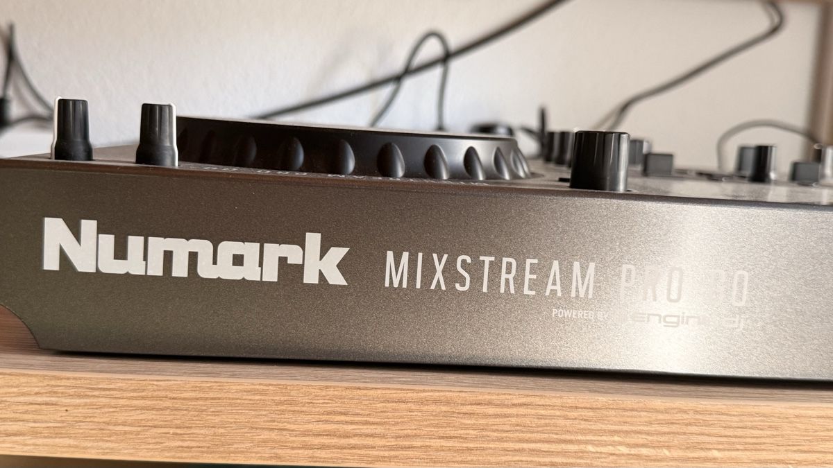 Numark Console di mixaggio: DJ Controller Numark Mixstream Pro Go guter Zustand – Usato da Höchstetten venduto da Daniele40 2