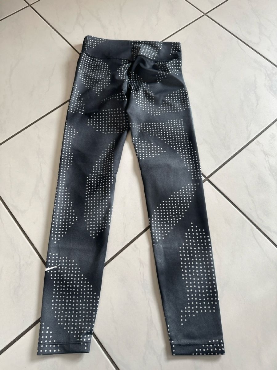 Nike Calze & Collant: Nike Leggins Gr. 146-156 – Usato da Wileroltigen venduto da torro11 2