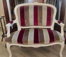 Canapé enfant style Louis XV (relooké dans notre atelier)