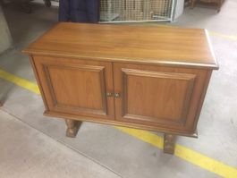 schöne alte Kommode spanischer Stil Massivholz