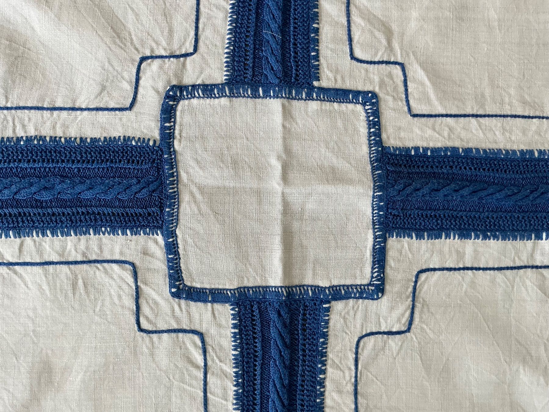 Altra biancheria da tavola: Wunderschöne Tischdecke, Handarbeit, blau/weiss, Top! – Usato da Muttenz venduto da bar_ws7n 2