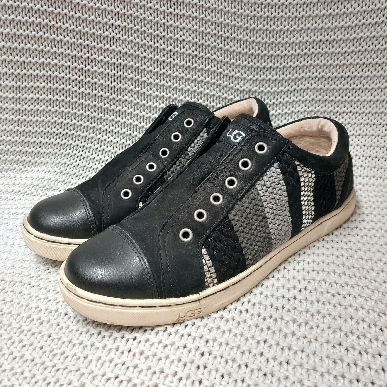 Scarpe da donna: UGG Sneaker Gr.39 – Usato da Gwatt (Thun) venduto da umwelt-brocki