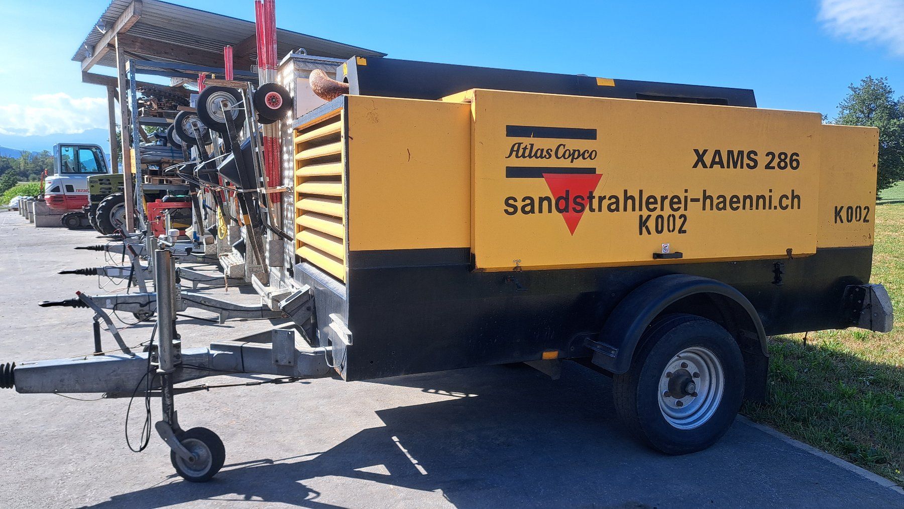 Atlas Copco Compressori: Baukompressor Atlas Copco XAMS 286 – Usato da Ballwil venduto da bohrmeister
