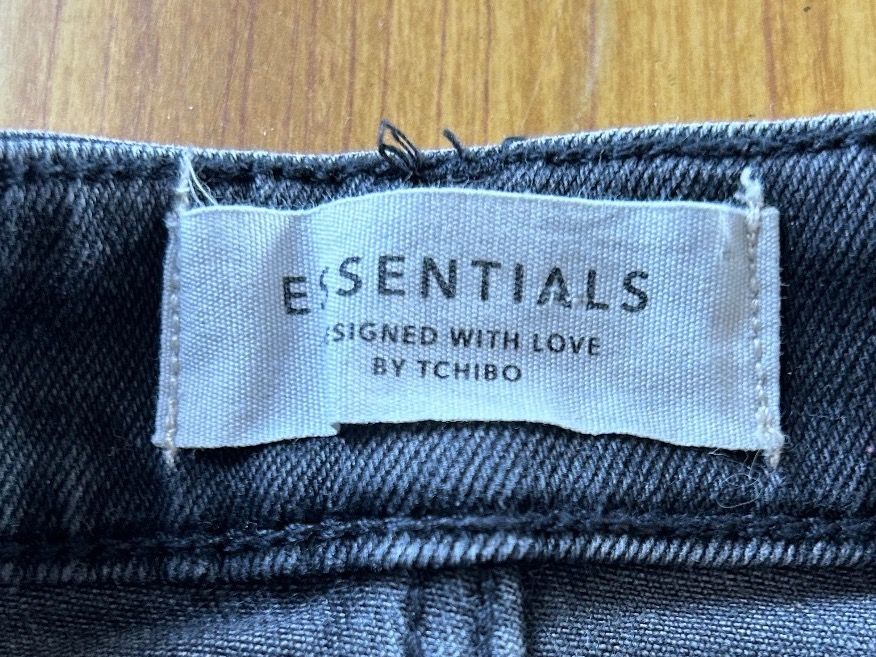 Gonne: Rock Jeansrock Jeans Essential Gr. 40 Mode – Usato da Steffisburg venduto da smocky17 3