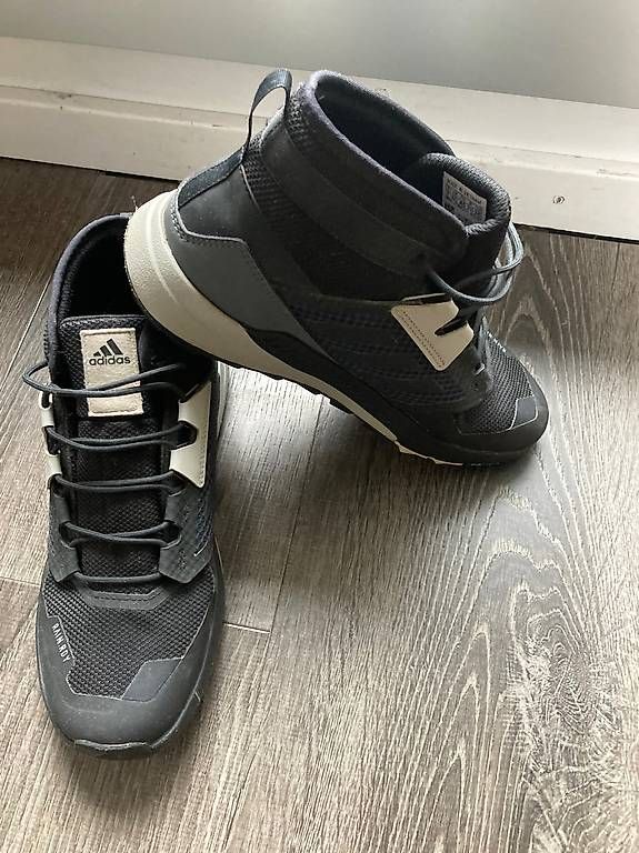 Scarpe da uomo: chaussure de randonnée adidas Terrex taille 40 – Usato da Genève venduto da chris1205