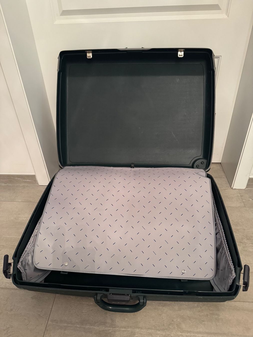 Samsonite Valises de voyage: Samsonite - Valise à coque à roulettes – D'occasion à Zürich par lcg_898x 3