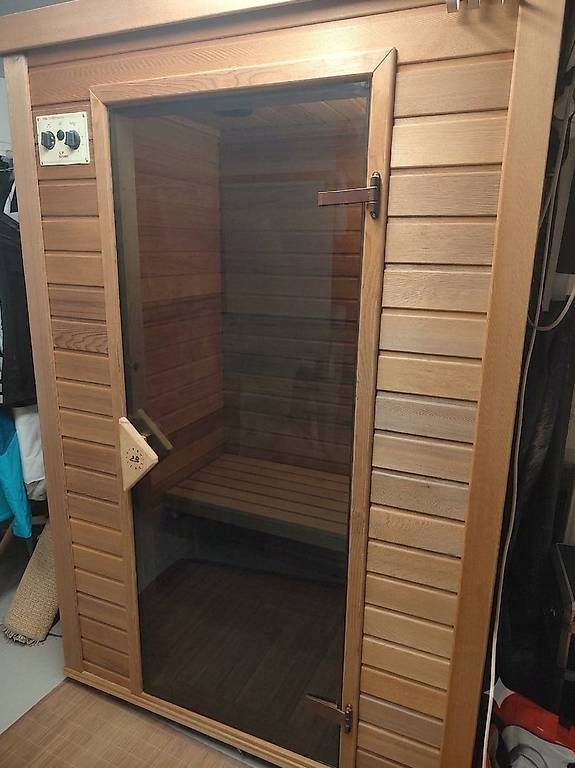Sauna & Zubehör: Infrarotsauna – Gebraucht aus Schmerikon von bottitta