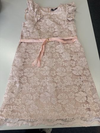 Mädchenkleid Tizzas Spitze hellrosa Grösse 146/152 neu