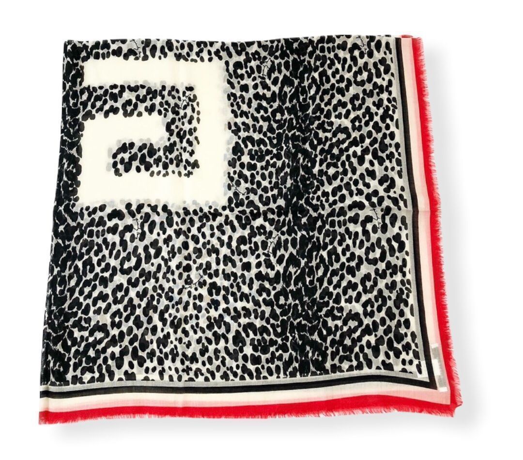 Givenchy Foulard & Sciarpe: Givenchy shawl – Nuovo (secondo la descrizione) da Pregassona venduto da Reluxuryspace 1